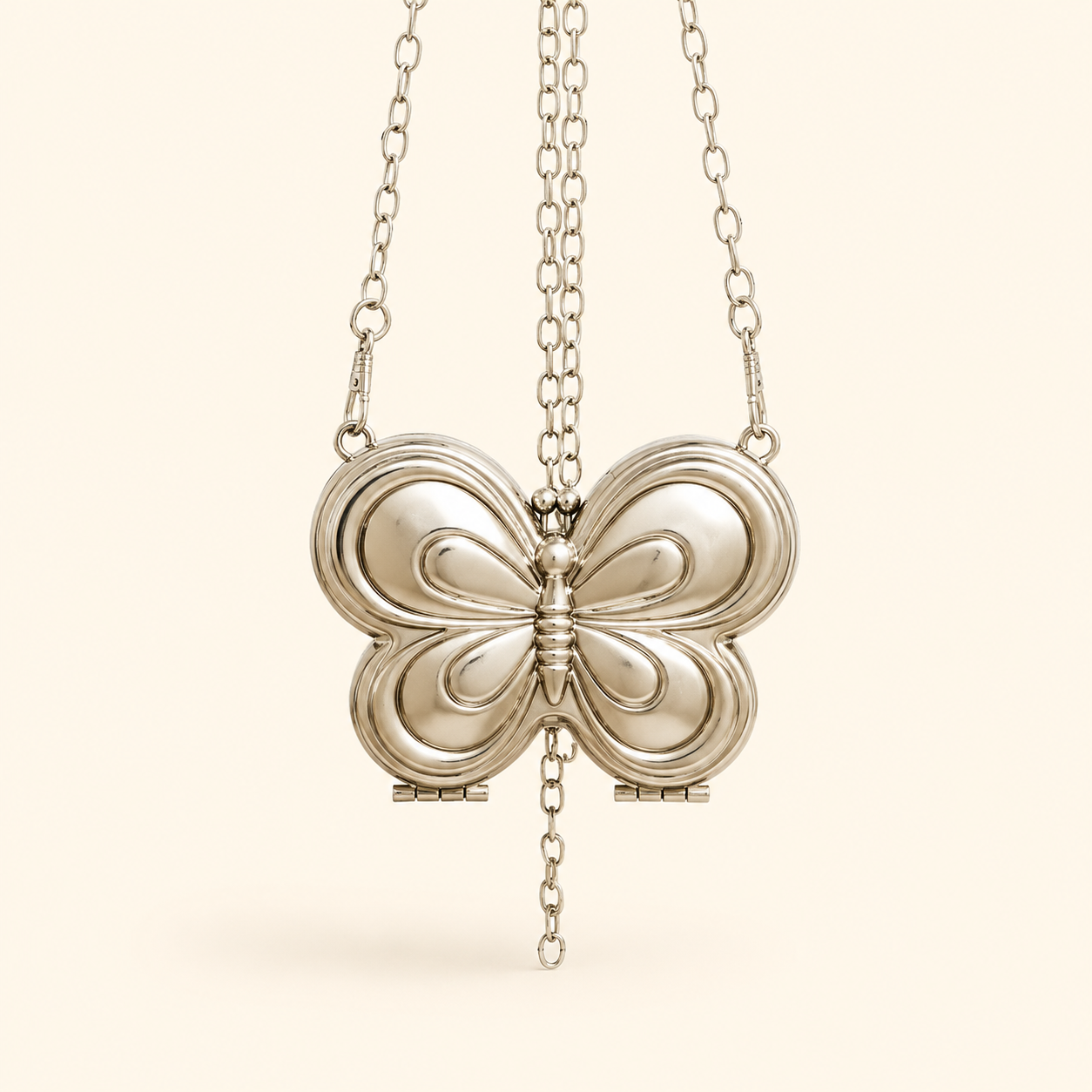 Metalic butterfly clutch